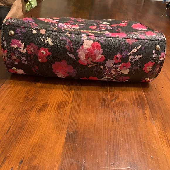 Betsey Johnson floral handbag - Picture 4 of 8